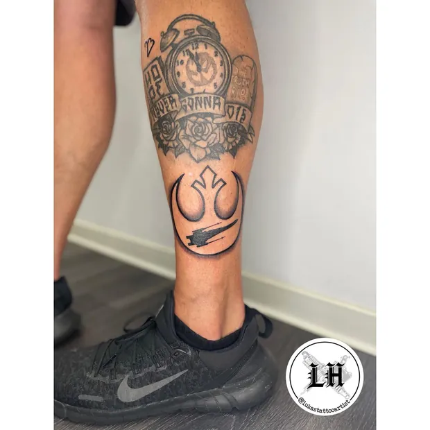 Ornamentales Tattoo aus dem Studio Sweet Temptation in Bottrop