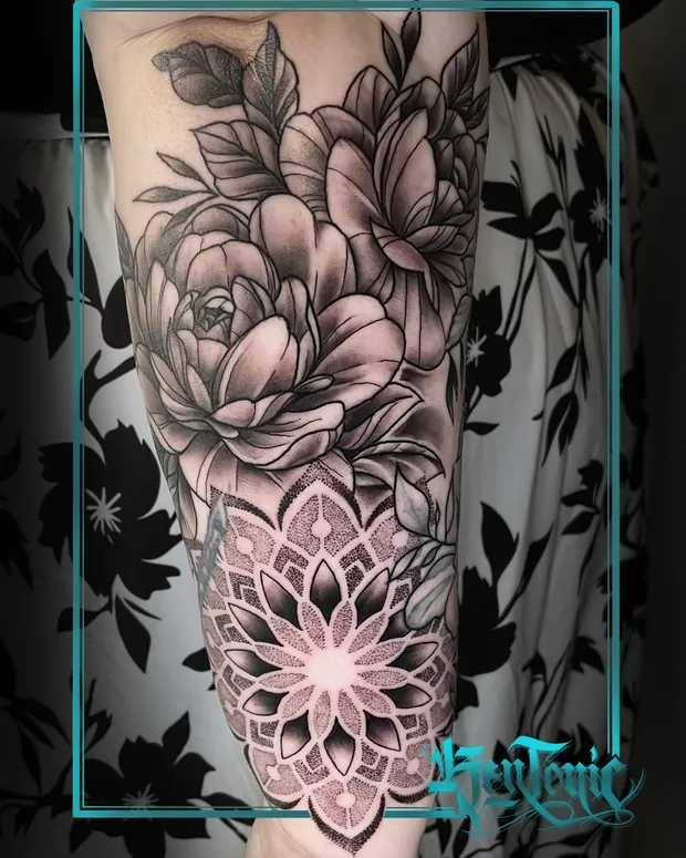 Ornamentales Tattoo aus dem Studio Sweet Temptation in Bottrop