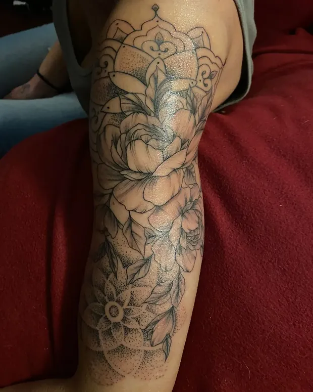 Ornamentales Tattoo aus dem Studio Sweet Temptation in Bottrop